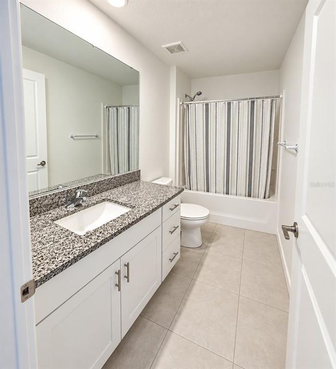For Sale: $324,900 (4 beds, 2 baths, 1918 Square Feet)