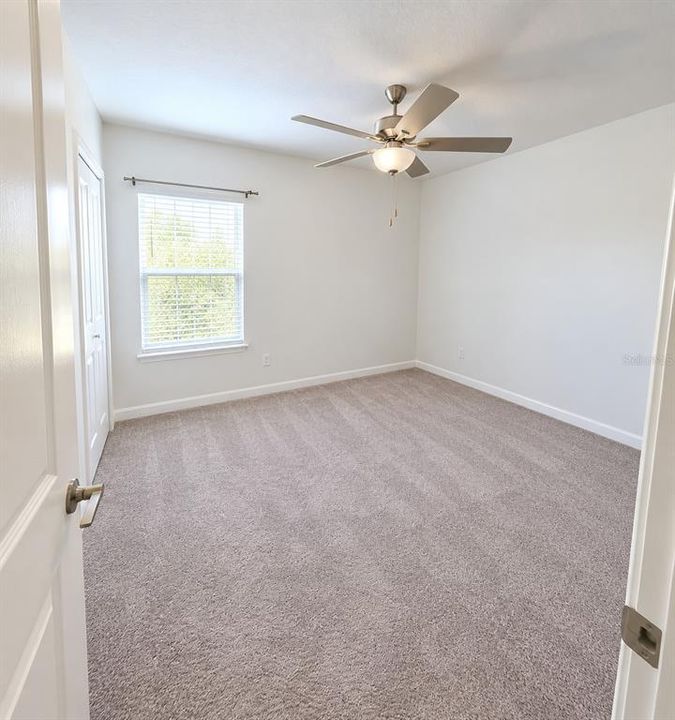 For Sale: $324,900 (4 beds, 2 baths, 1918 Square Feet)