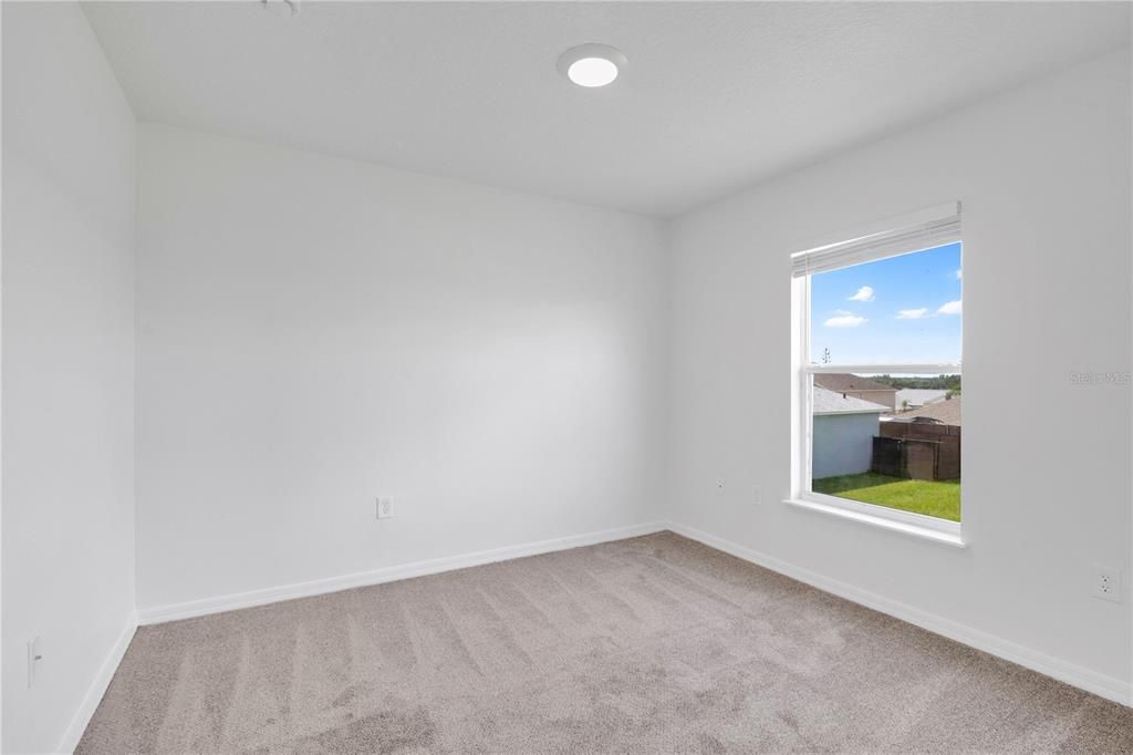 For Sale: $399,900 (4 beds, 3 baths, 3010 Square Feet)