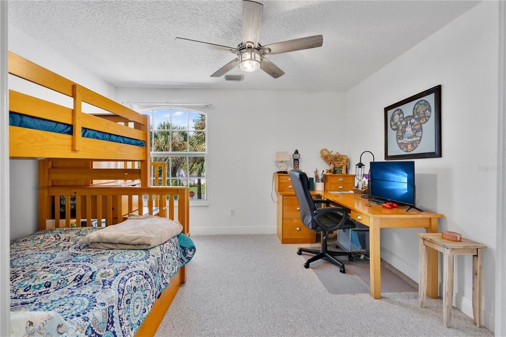 For Sale: $499,900 (3 beds, 3 baths, 2562 Square Feet)