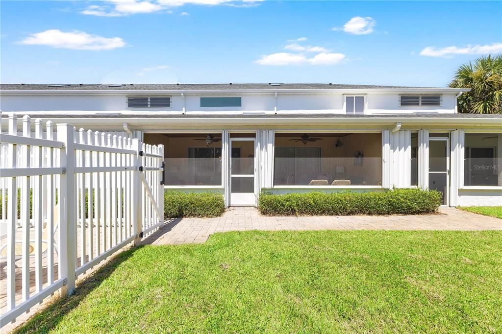 For Sale: $499,900 (3 beds, 3 baths, 2562 Square Feet)