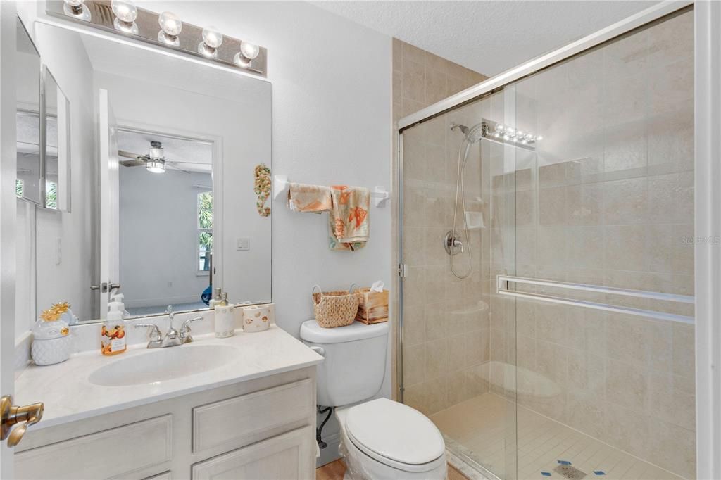 For Sale: $499,900 (3 beds, 3 baths, 2562 Square Feet)