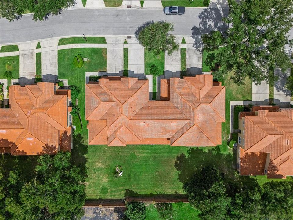 For Sale: $350,000 (2 beds, 2 baths, 1903 Square Feet)