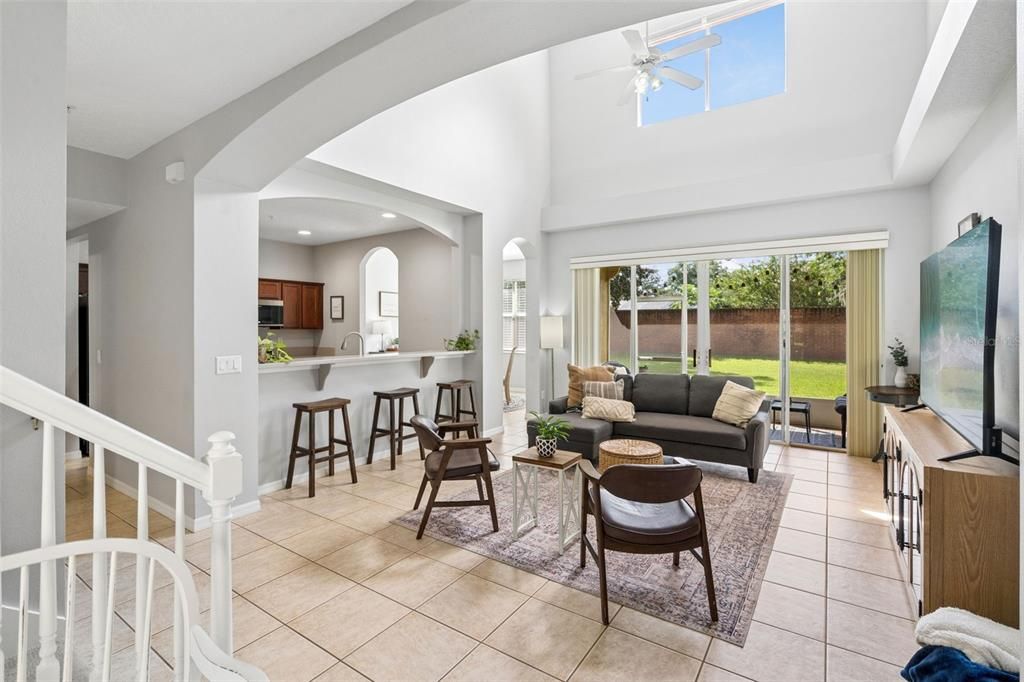For Sale: $350,000 (2 beds, 2 baths, 1903 Square Feet)