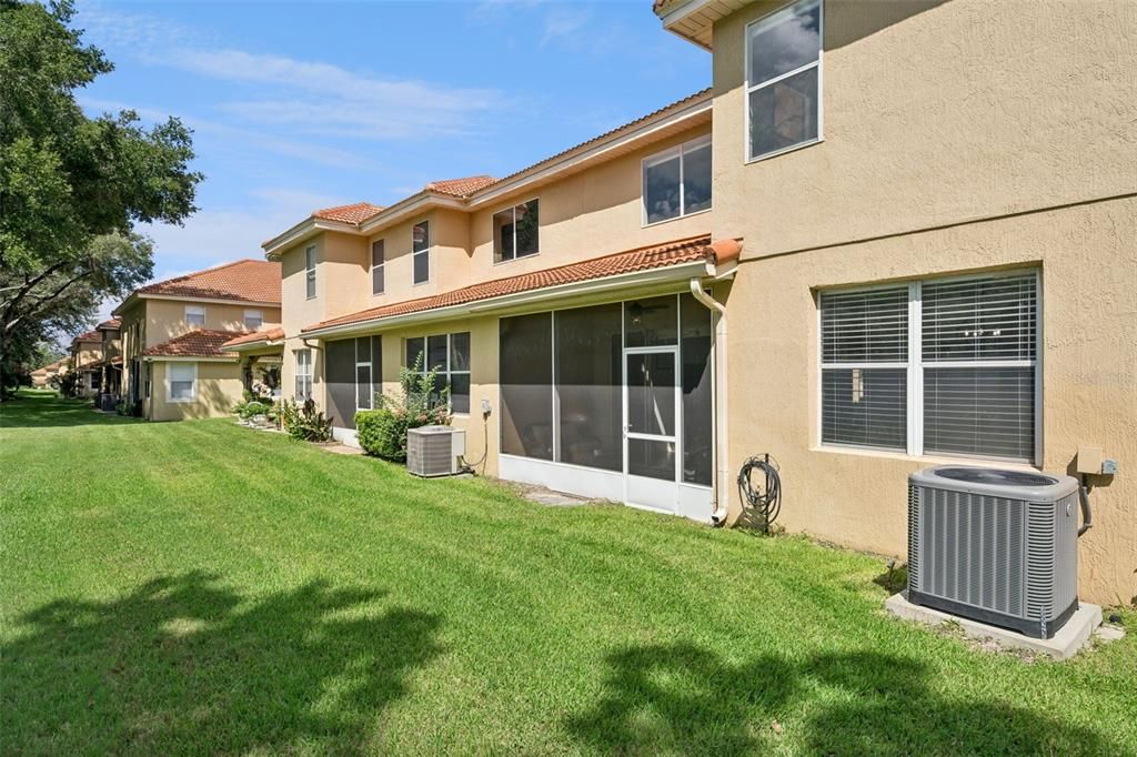For Sale: $350,000 (2 beds, 2 baths, 1903 Square Feet)