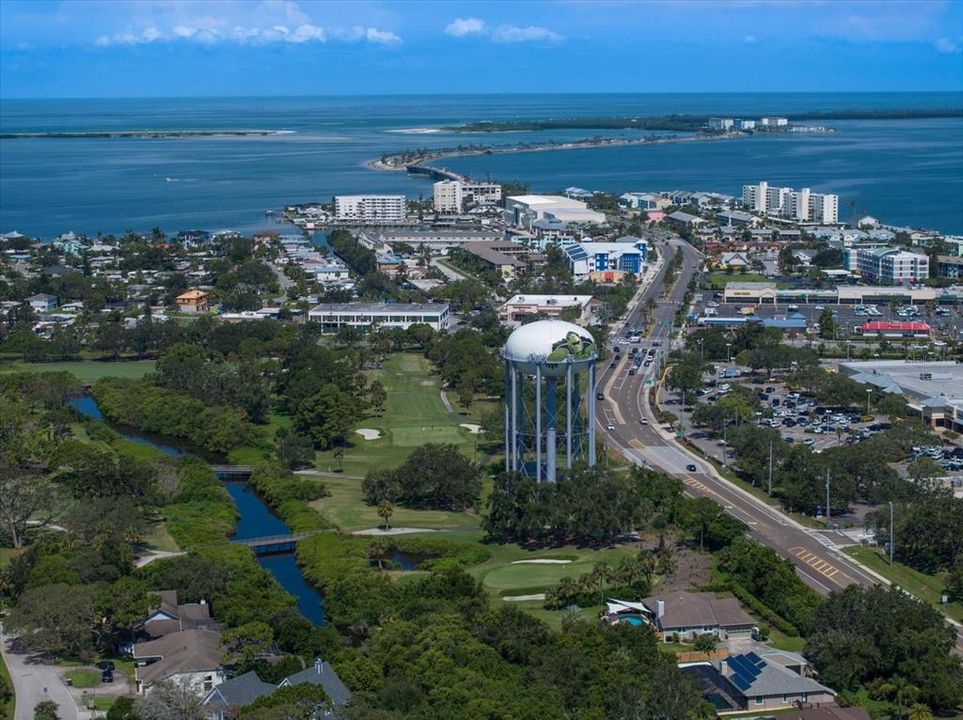 En Venta: $850,000 (3 camas, 2 baños, 1913 Pies cuadrados)