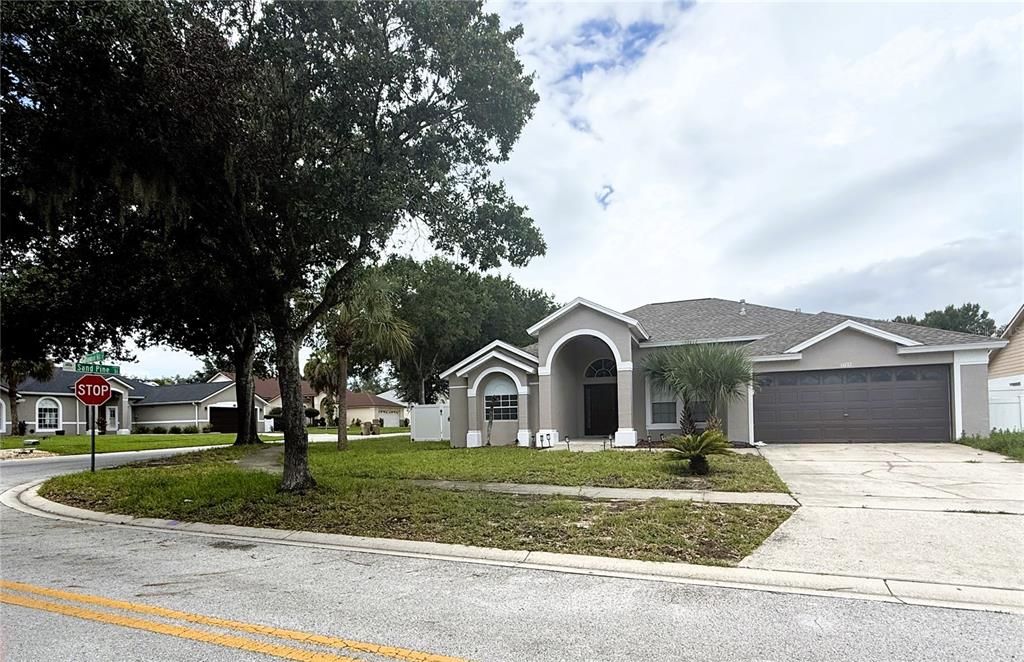 For Sale: $440,000 (4 beds, 3 baths, 2058 Square Feet)