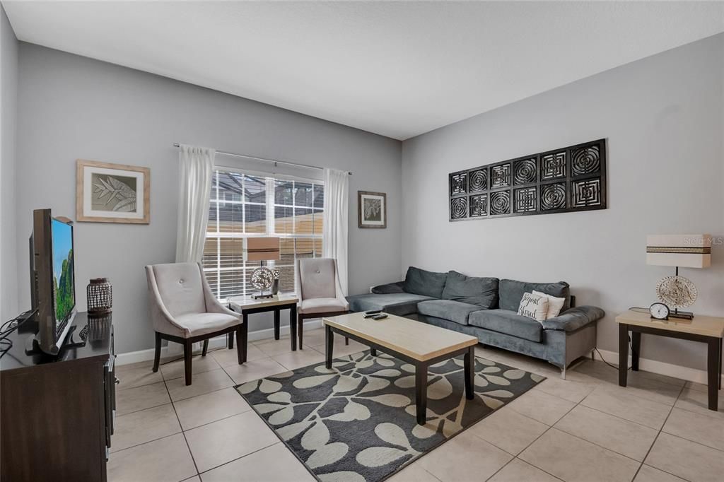 En Venta: $339,000 (4 camas, 3 baños, 1902 Pies cuadrados)
