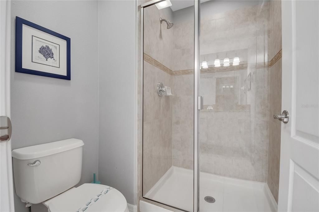 En Venta: $339,000 (4 camas, 3 baños, 1902 Pies cuadrados)