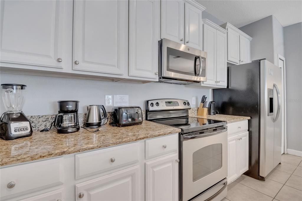 En Venta: $339,000 (4 camas, 3 baños, 1902 Pies cuadrados)