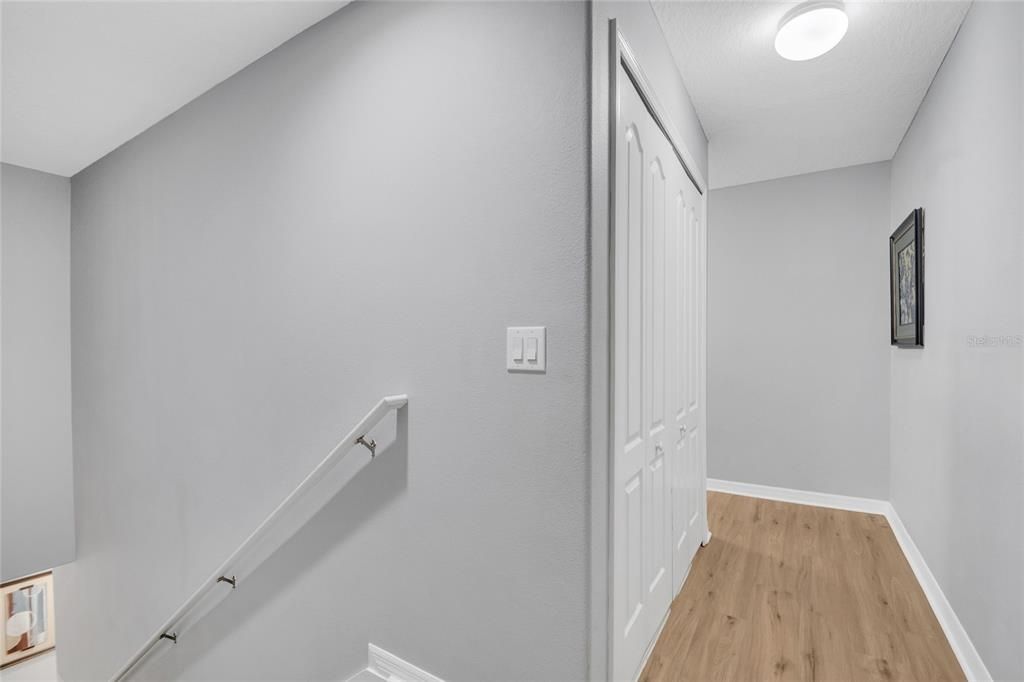 En Venta: $339,000 (4 camas, 3 baños, 1902 Pies cuadrados)