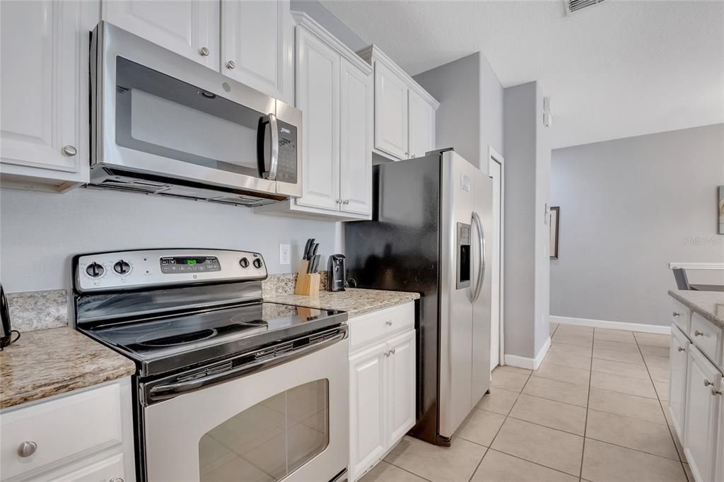En Venta: $339,000 (4 camas, 3 baños, 1902 Pies cuadrados)
