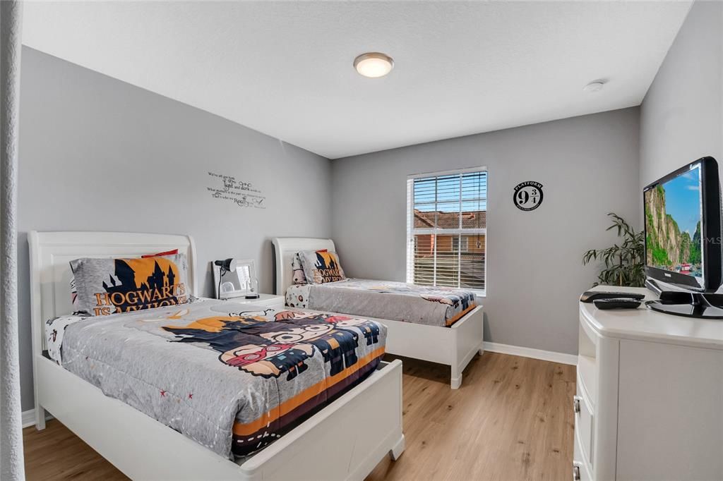 En Venta: $339,000 (4 camas, 3 baños, 1902 Pies cuadrados)
