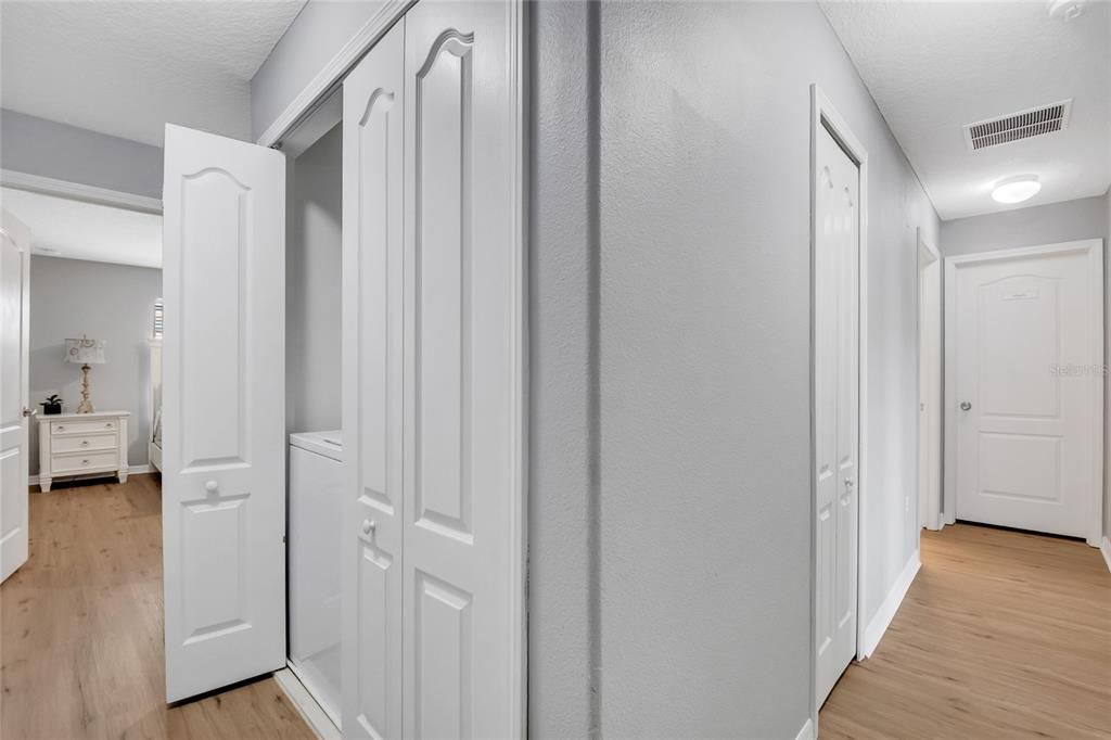 En Venta: $339,000 (4 camas, 3 baños, 1902 Pies cuadrados)