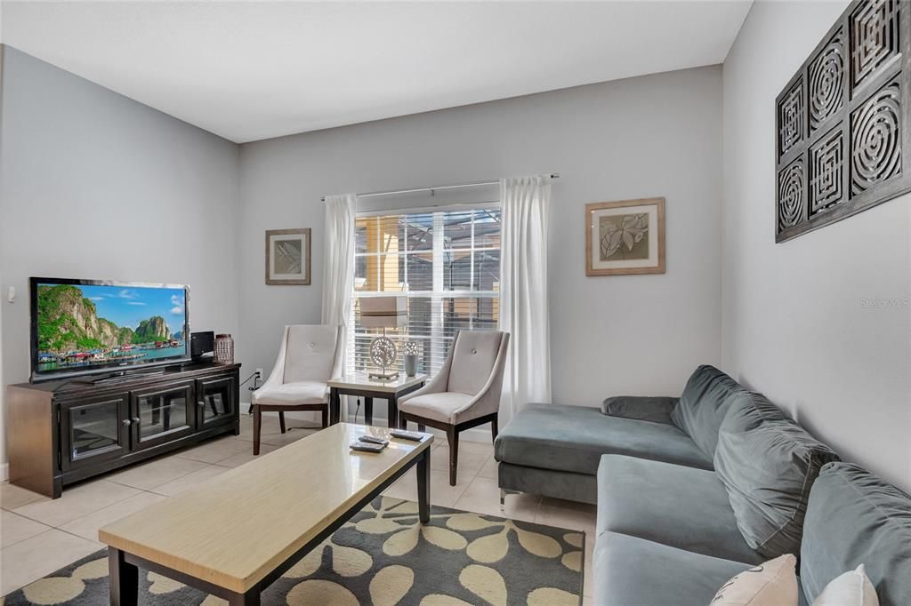 En Venta: $339,000 (4 camas, 3 baños, 1902 Pies cuadrados)
