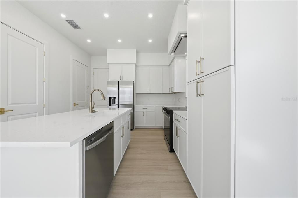 В аренду: $3,750 (3 спален, 2 ванн, 1458 Квадратных фут)