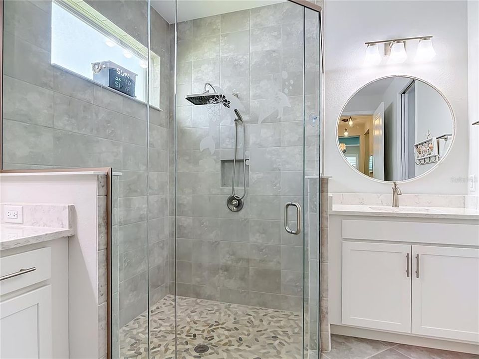 En Venta: $775,000 (2 camas, 2 baños, 2067 Pies cuadrados)