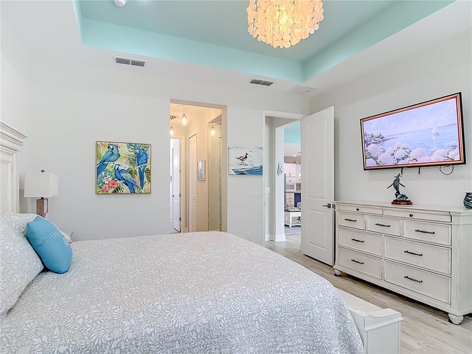 En Venta: $775,000 (2 camas, 2 baños, 2067 Pies cuadrados)
