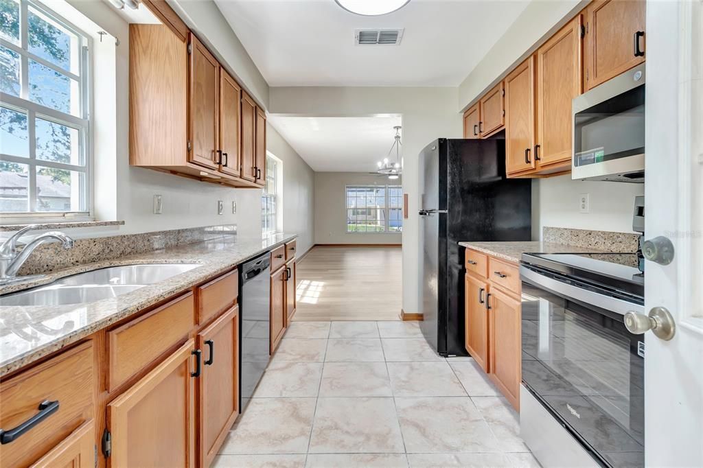 En Venta: $247,000 (2 camas, 2 baños, 1100 Pies cuadrados)