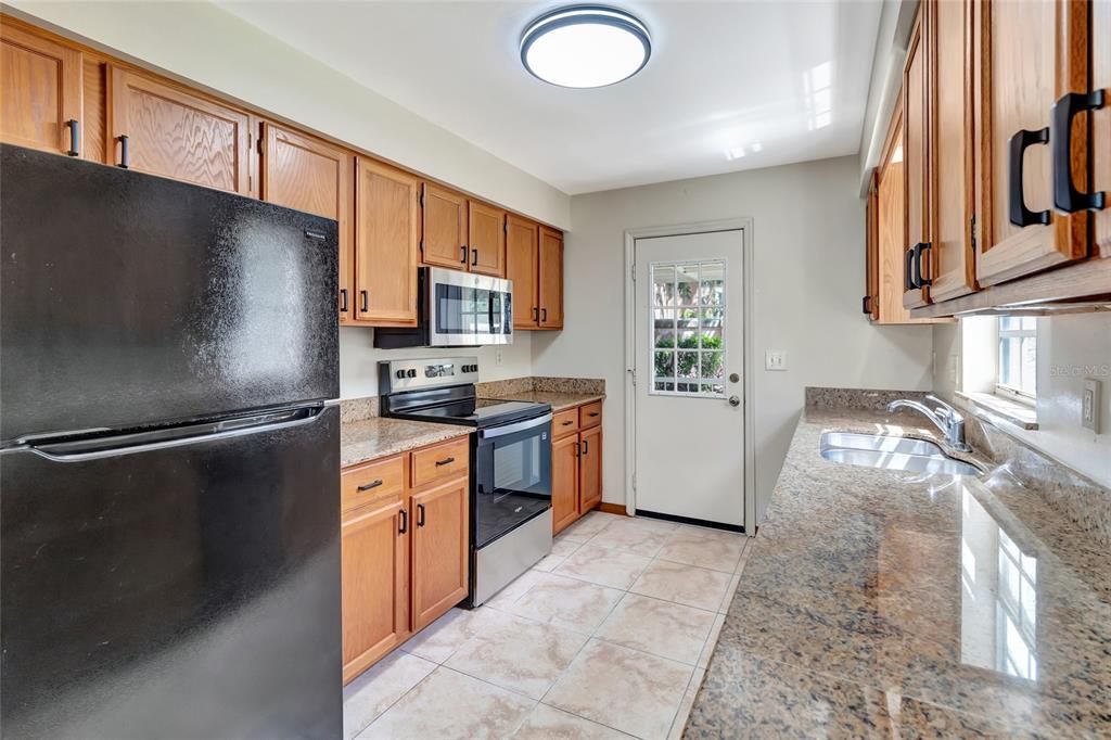 En Venta: $247,000 (2 camas, 2 baños, 1100 Pies cuadrados)