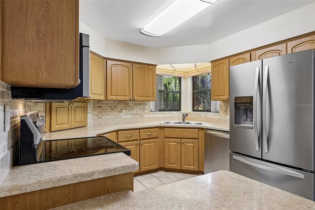 На продажу: $165,000 (2 спален, 2 ванн, 960 Квадратных фут)