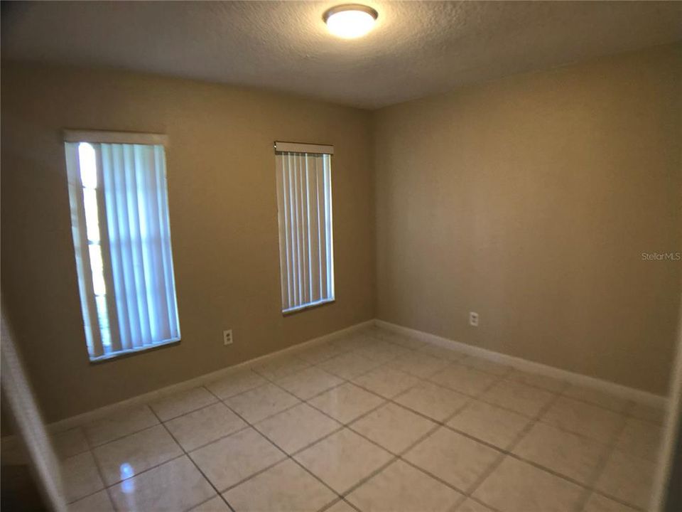 For Rent: $2,600 (3 beds, 2 baths, 1948 Square Feet)