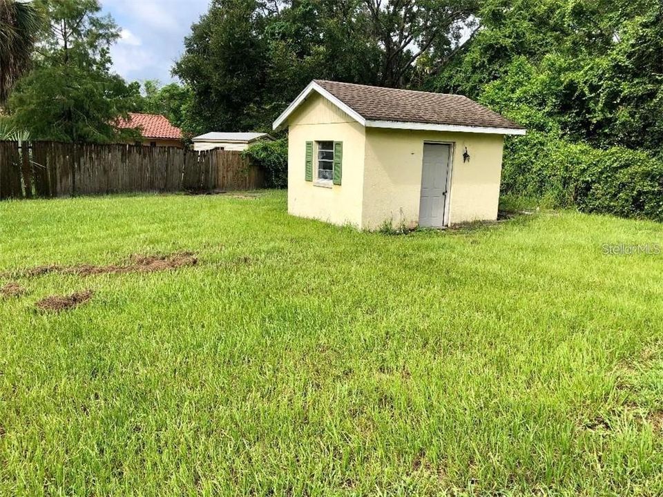 For Rent: $2,600 (3 beds, 2 baths, 1948 Square Feet)