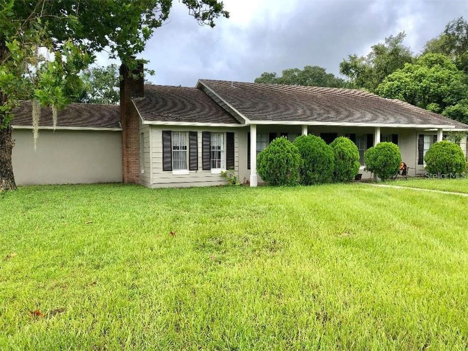 For Rent: $2,600 (3 beds, 2 baths, 1948 Square Feet)