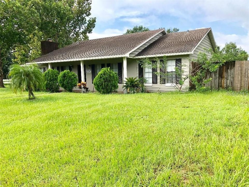 For Rent: $2,600 (3 beds, 2 baths, 1948 Square Feet)