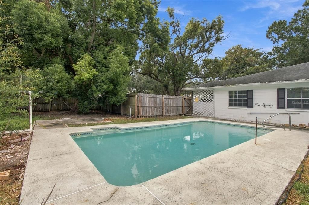For Sale: $765,000 (10 beds, 0 baths, 2666 Square Feet)