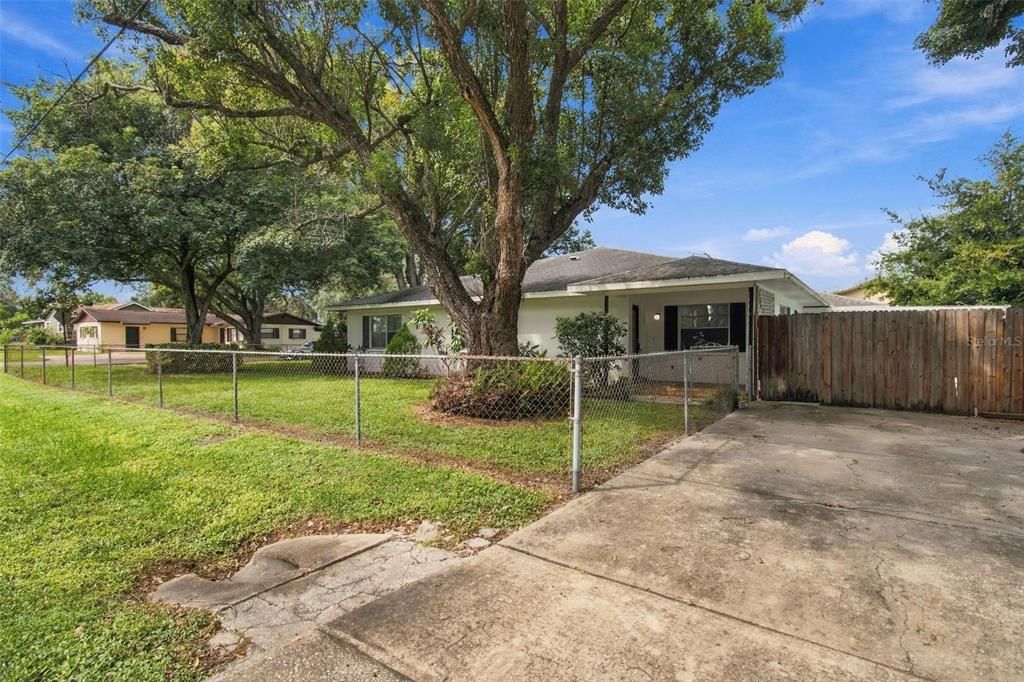 For Sale: $765,000 (10 beds, 0 baths, 2666 Square Feet)