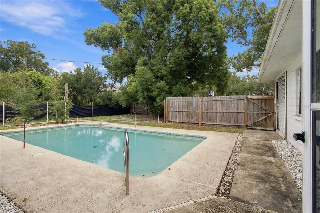 For Sale: $765,000 (10 beds, 0 baths, 2666 Square Feet)