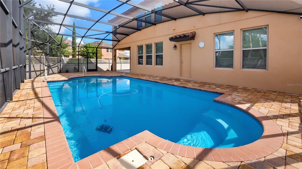 For Sale: $945,000 (4 beds, 3 baths, 3264 Square Feet)