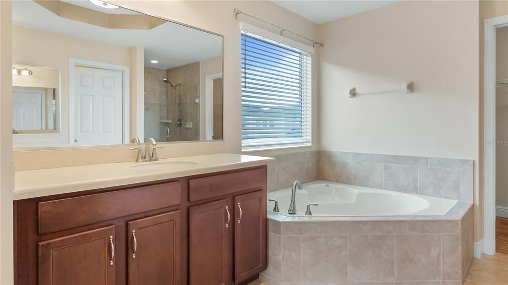 For Sale: $945,000 (4 beds, 3 baths, 3264 Square Feet)