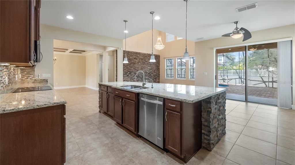For Sale: $945,000 (4 beds, 3 baths, 3264 Square Feet)