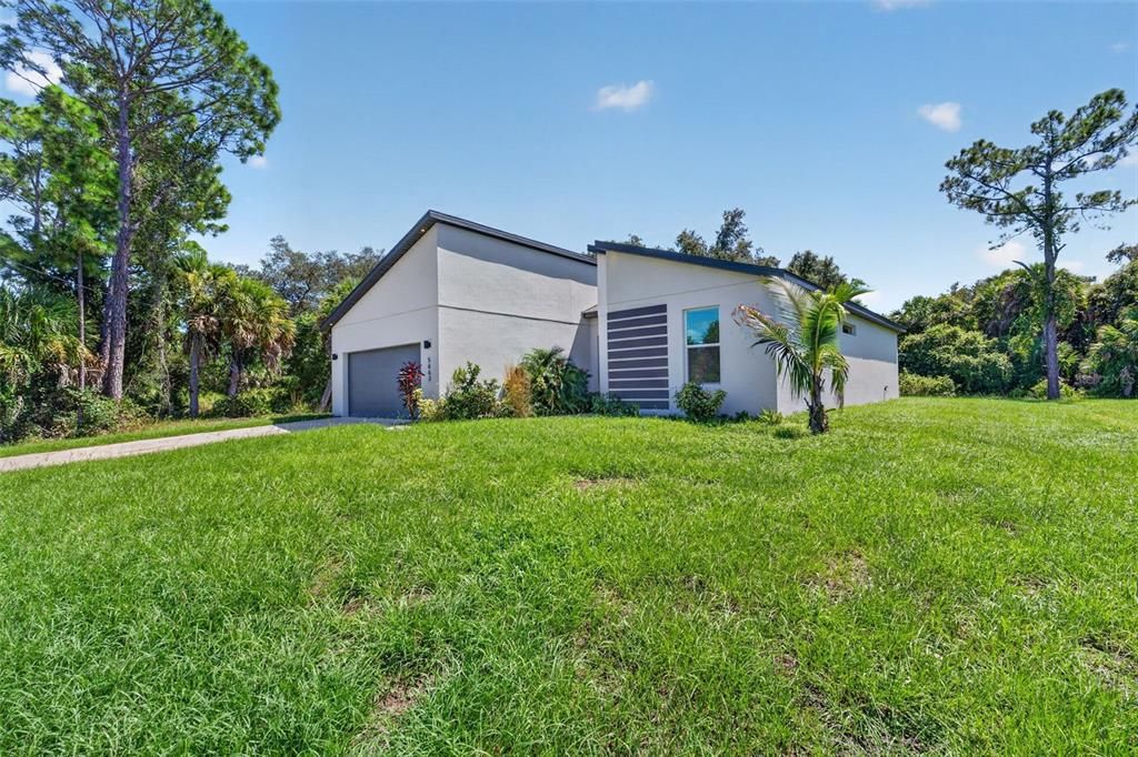 En Venta: $350,000 (4 camas, 2 baños, 1718 Pies cuadrados)