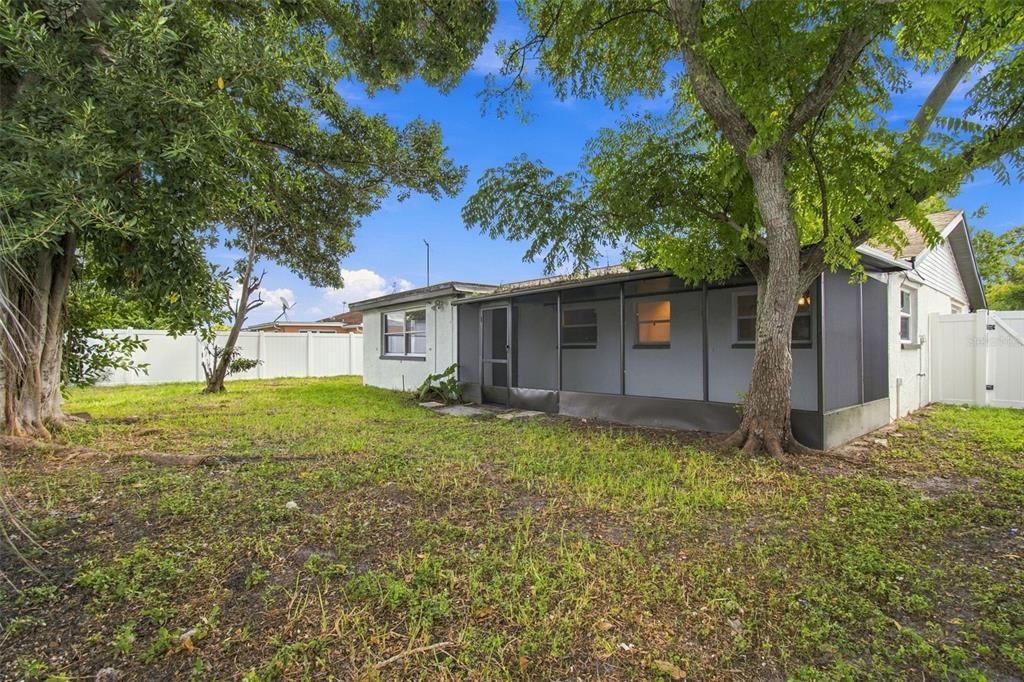 En Venta: $225,000 (2 camas, 1 baños, 1285 Pies cuadrados)
