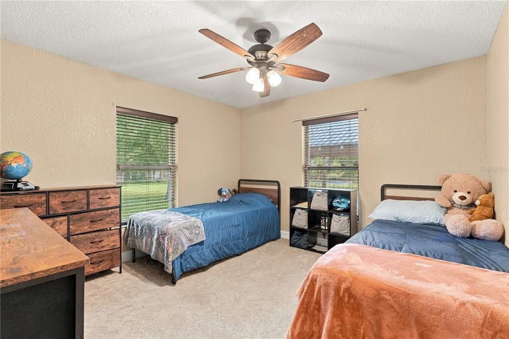 For Sale: $420,000 (3 beds, 2 baths, 1596 Square Feet)