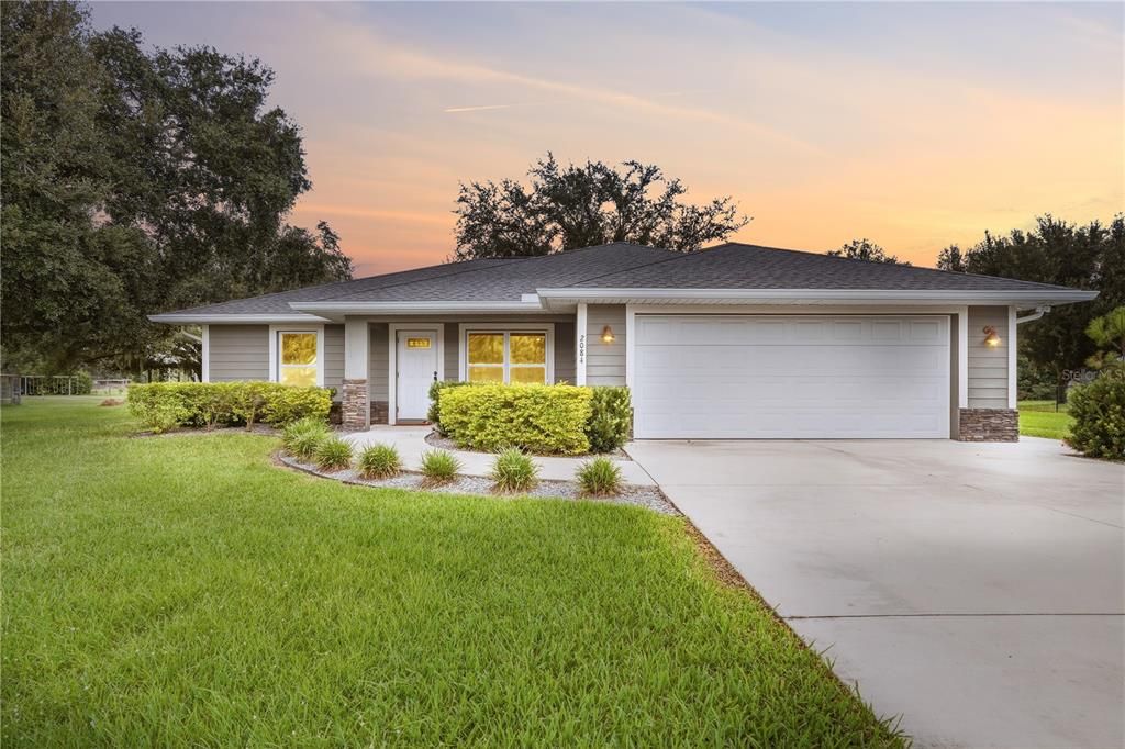 For Sale: $420,000 (3 beds, 2 baths, 1596 Square Feet)