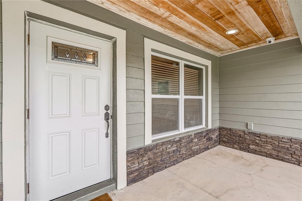 For Sale: $420,000 (3 beds, 2 baths, 1596 Square Feet)