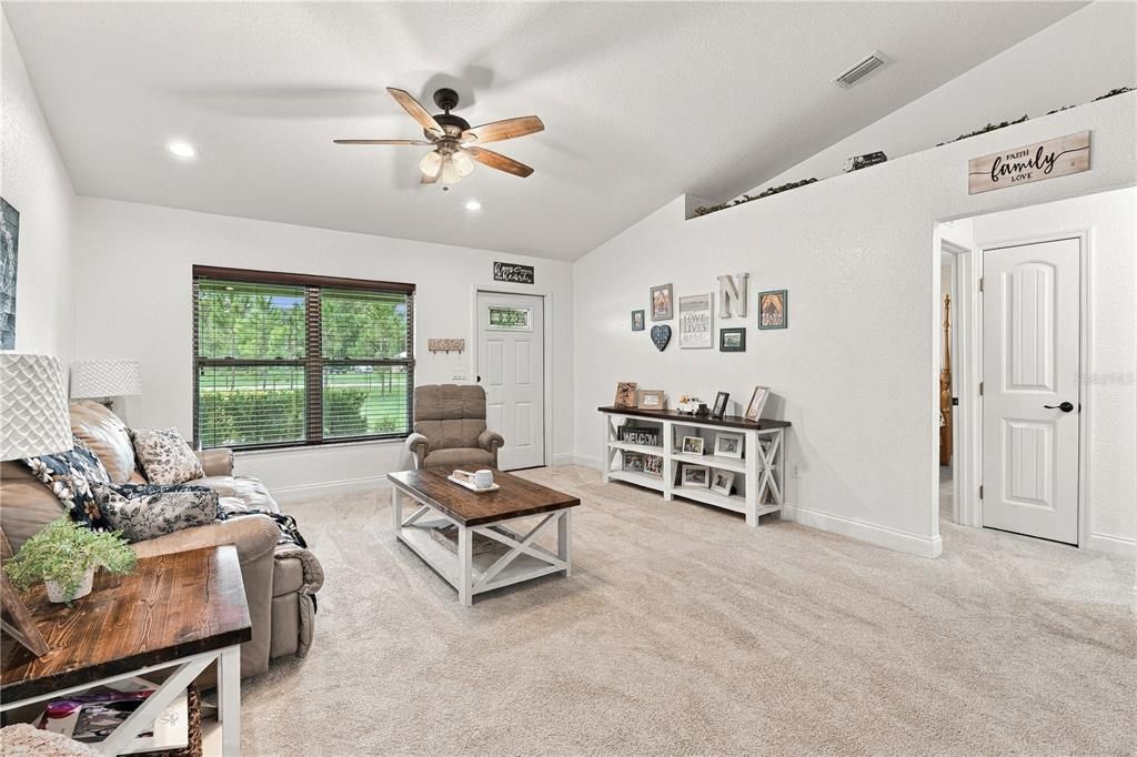 For Sale: $420,000 (3 beds, 2 baths, 1596 Square Feet)