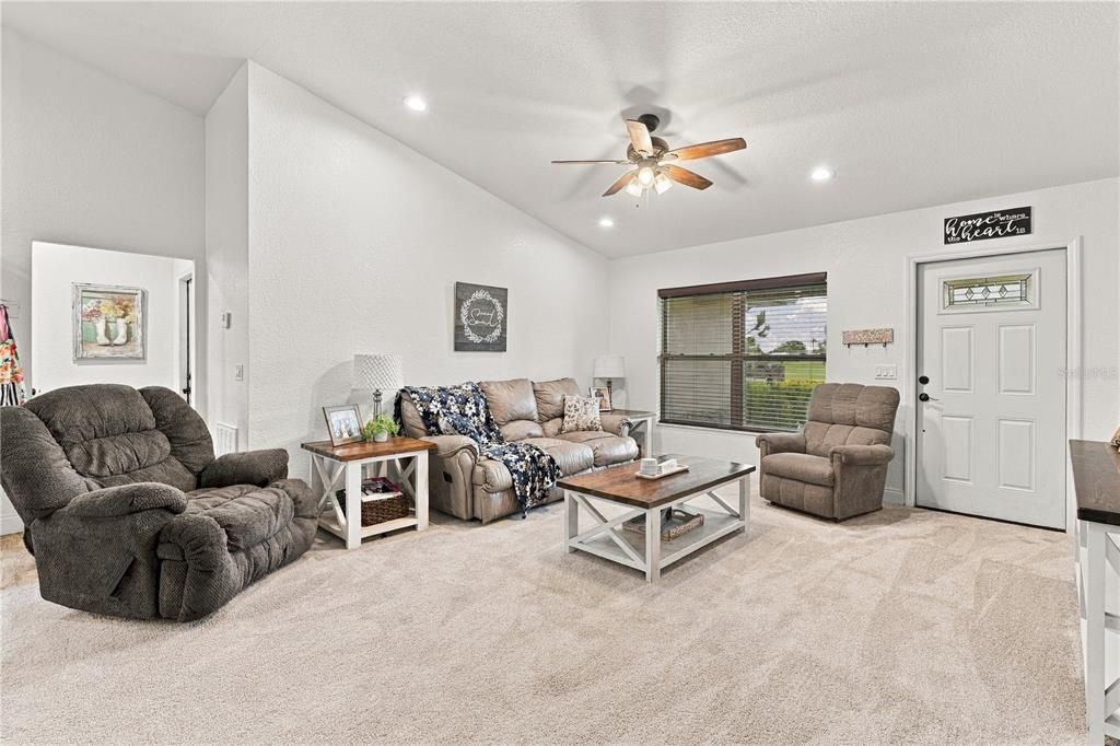 For Sale: $420,000 (3 beds, 2 baths, 1596 Square Feet)