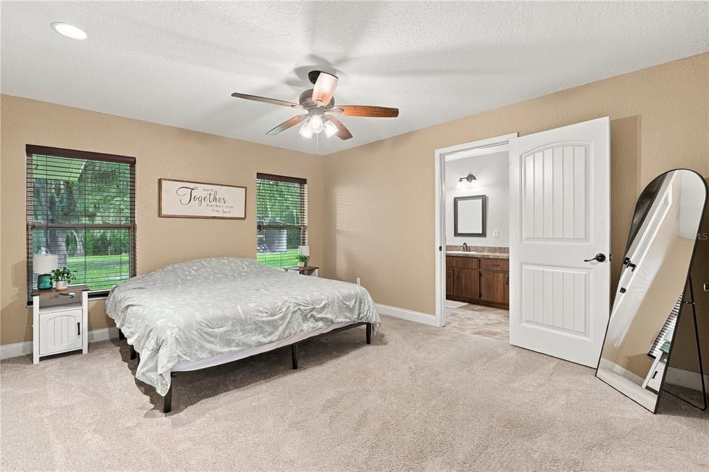 For Sale: $420,000 (3 beds, 2 baths, 1596 Square Feet)