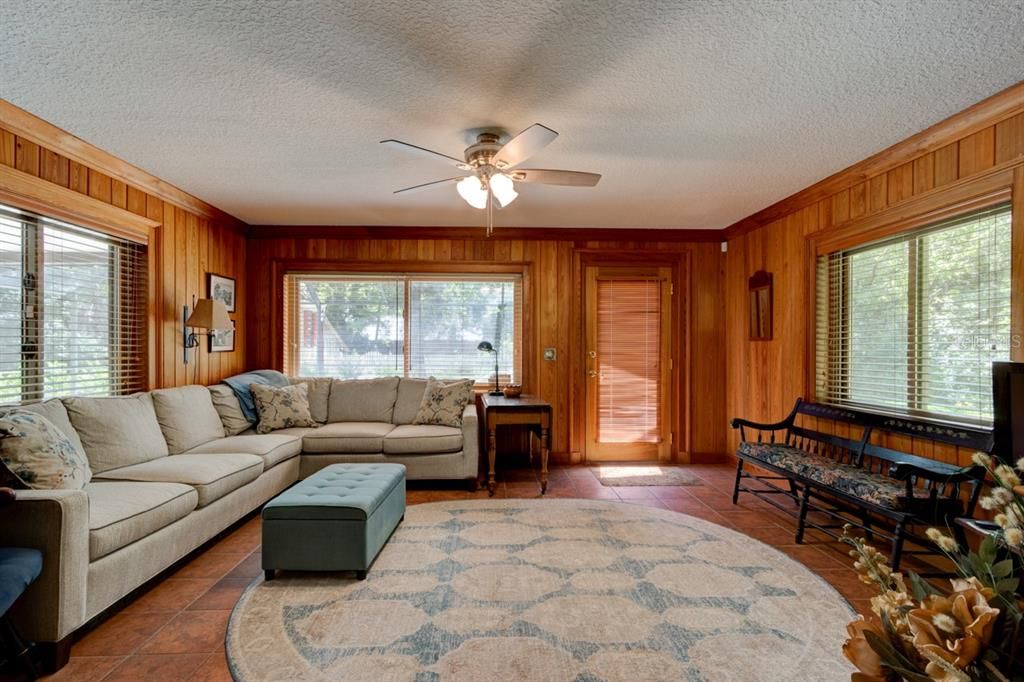 For Sale: $619,000 (3 beds, 2 baths, 2119 Square Feet)