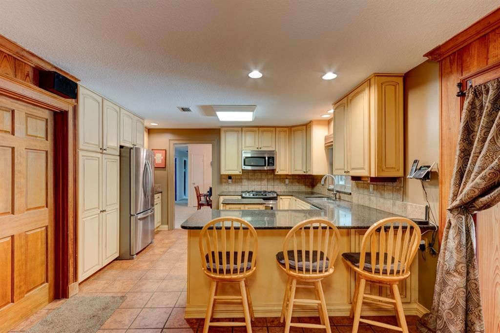 For Sale: $619,000 (3 beds, 2 baths, 2119 Square Feet)