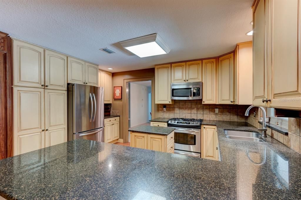 For Sale: $619,000 (3 beds, 2 baths, 2119 Square Feet)