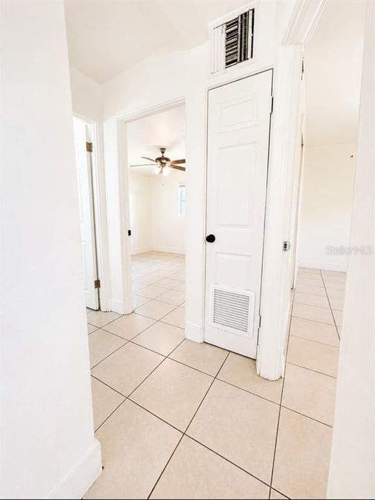 For Rent: $1,650 (3 beds, 1 baths, 768 Square Feet)