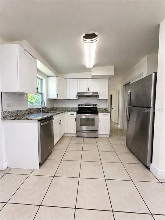 For Rent: $1,650 (3 beds, 1 baths, 768 Square Feet)