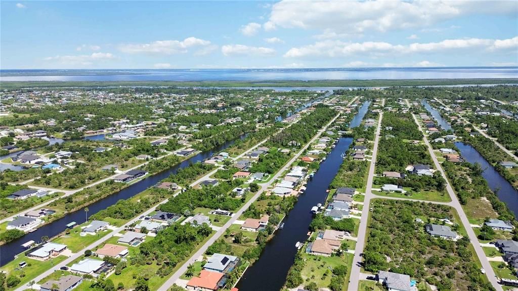 На продажу: $725,000 (5 спален, 4 ванн, 3159 Квадратных фут)