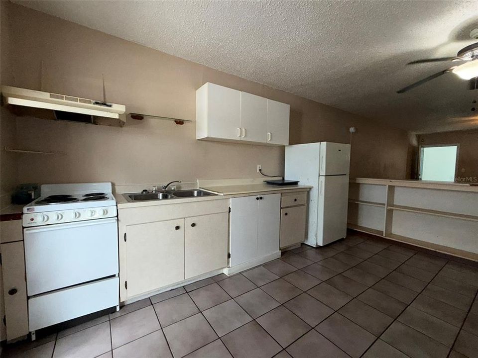 For Rent: $1,000 (0 beds, 1 baths, 500 Square Feet)